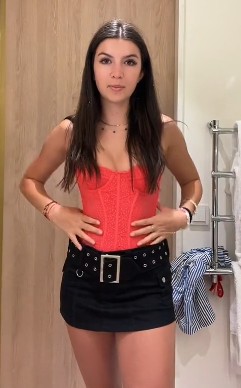 Elliezeiler Hot Sexy Video 2