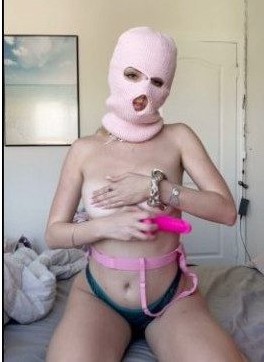 Natalie Reynolds she is so lewd